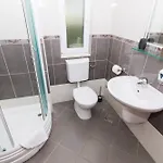 Rici Ii Appartement *