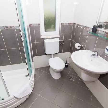 Rici Ii Apartman *