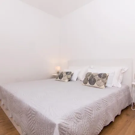 Rici Ii Apartman Bol